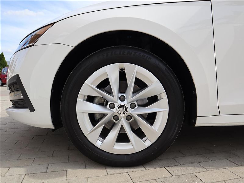 Škoda Octavia 1,5 TSi 110kW Selection ParkPi - fotka 35 z 38