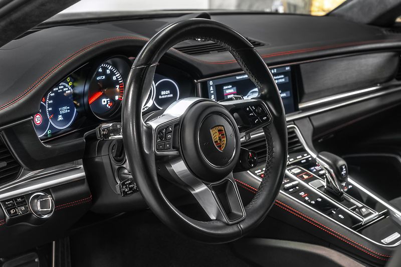 Porsche Panamera GTS PDLS+/BOSE/HUD/PASM/PANO/ - fotka 15 z 27