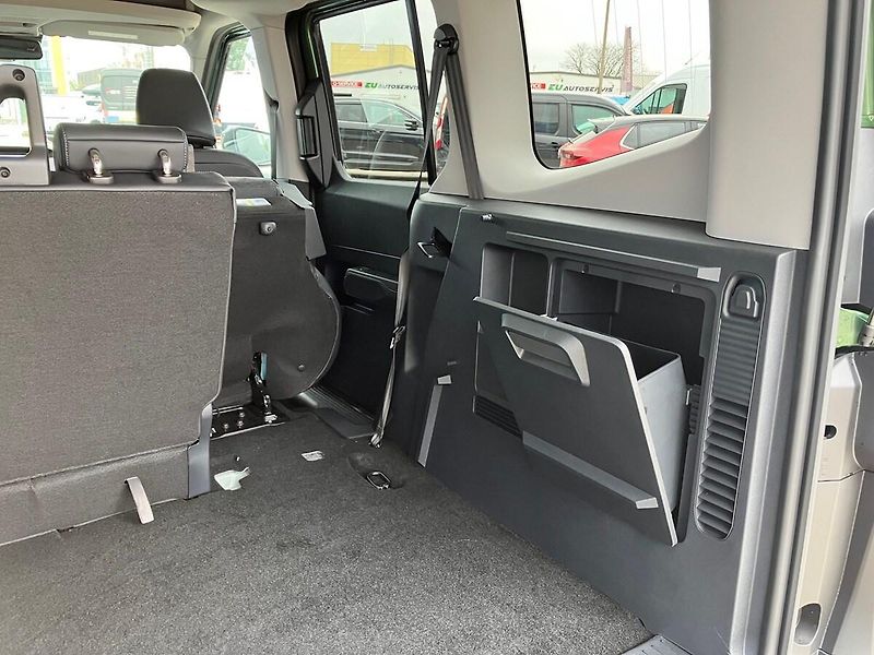 Ford Tourneo Courier (2026) Active, Tourneo, 1.0 EcoBoost - fotka 29 z 33