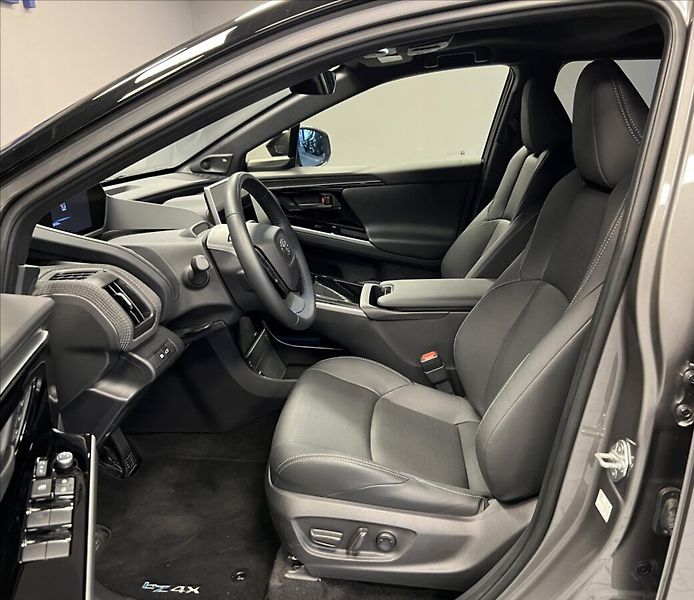 Toyota bZ4X Executive AWD - fotka 8 z 18