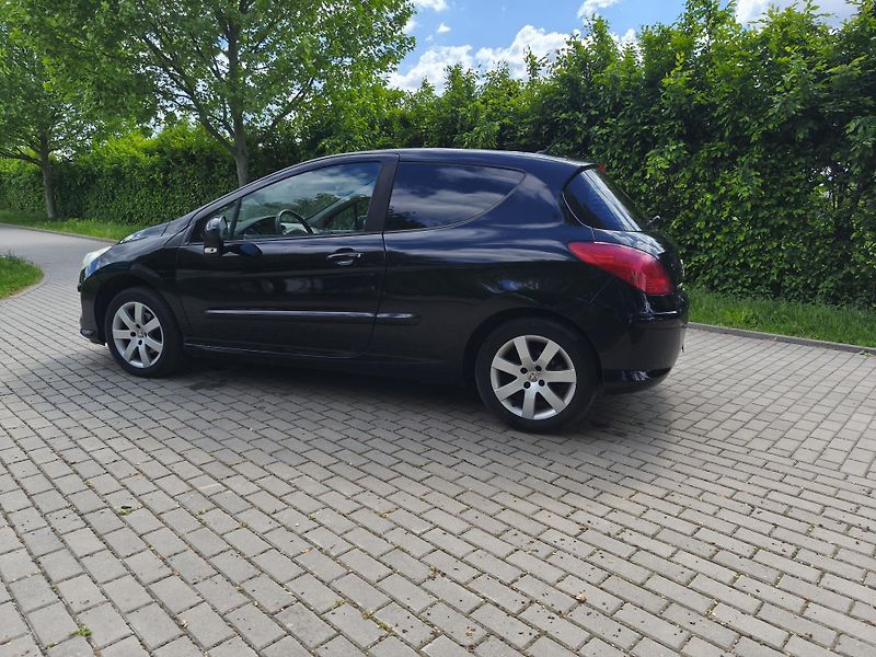 Peugeot 308 1.6 16v Platinum - fotka 4 z 21