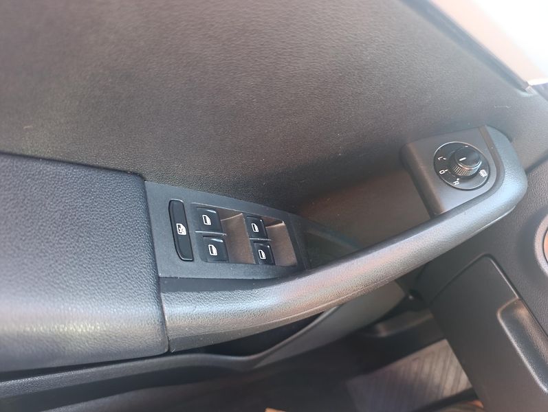 Škoda Octavia (2014) 1.6 TDi Green Line 81kw  - fotka 18 z 22