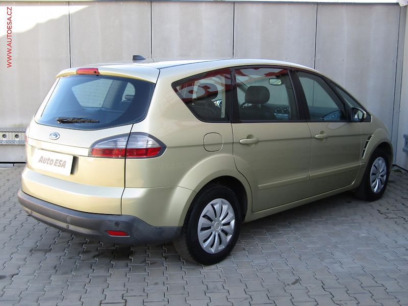 Ford S-MAX (2006) 2.0 TDCi, AC, kůže - fotka 4 z 19