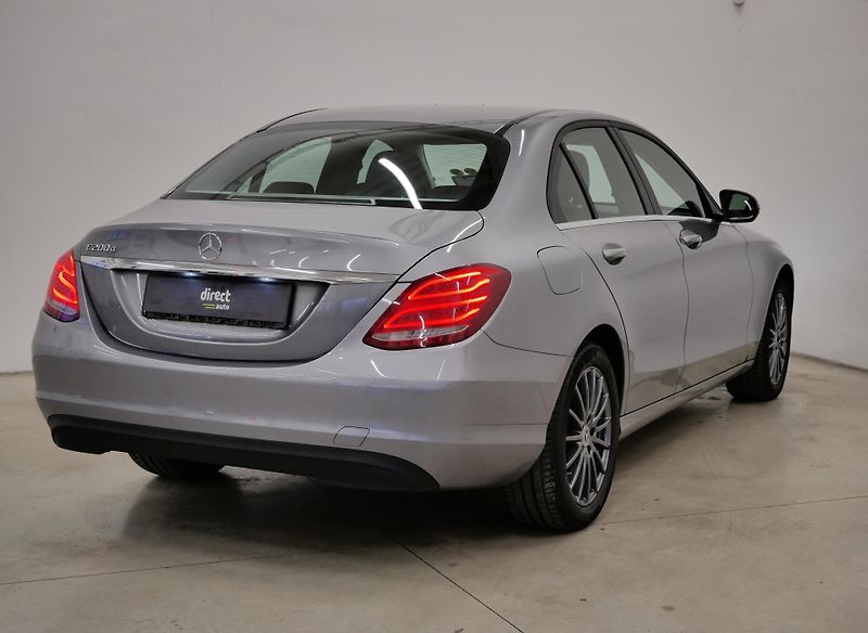 Mercedes-Benz Třídy C - fotka 2 z 25
