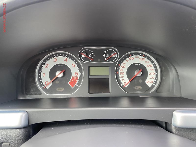 Renault Laguna (2005) 2.0 16V, AC, park.čidla - fotka 14 z 14