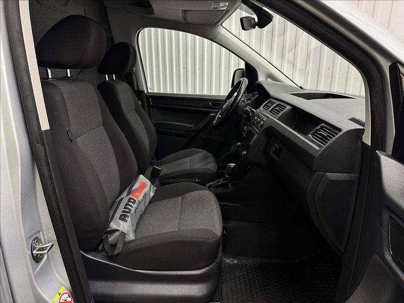 Volkswagen Caddy 1.4TGI BMT DSG TAŽNÉ VÝHŘEV - fotka 33 z 36