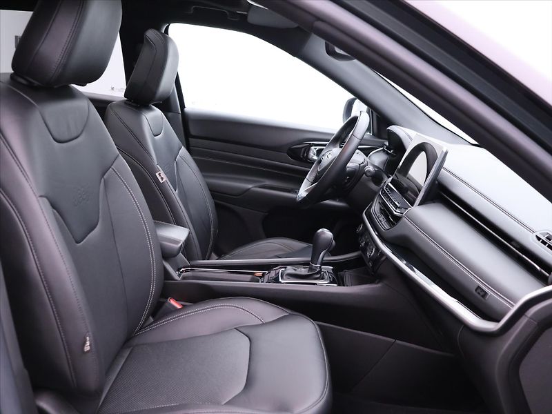 Jeep Compass 1,3 GSE 110kW 80th Anniversary - fotka 13 z 35