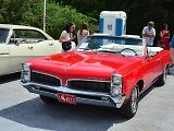 Přehlídka veteránů na Arnice v Mariánských Lázních. Pontiac