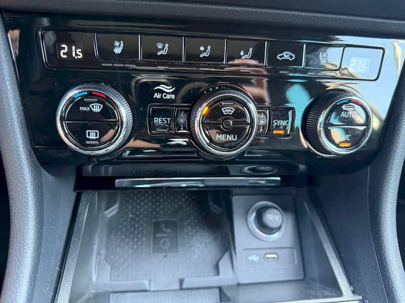 Škoda Superb (2024) 2.0TSI 206kW 4x4 L&K DSG - fotka 28 z 35