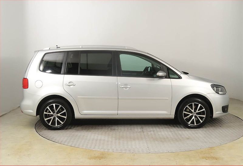 Volkswagen Touran (2011) Comfortline 2.0 TDI - fotka 6 z 19