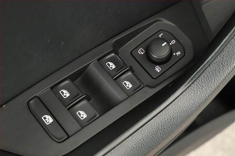 Škoda Karoq (2021) Style 1.5 TSI - fotka 12 z 30