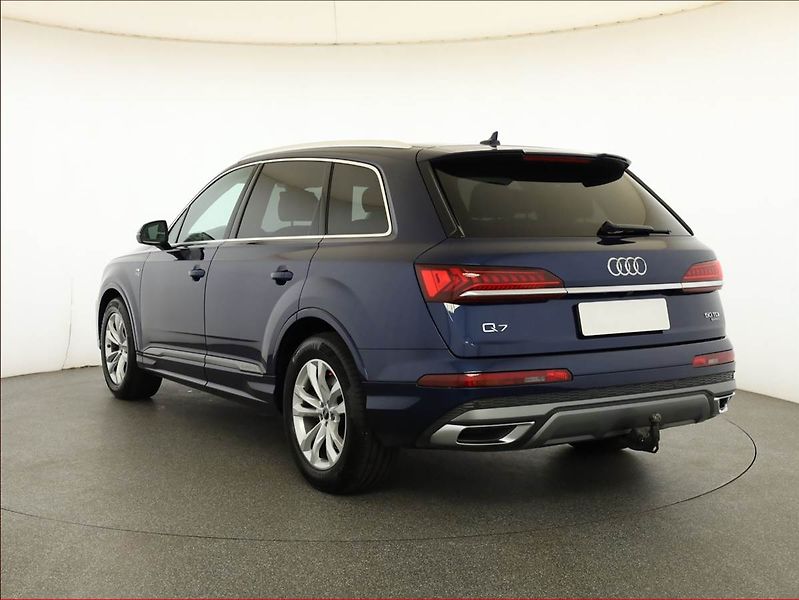 Audi Q7 (2021) 50 TDI - fotka 4 z 21