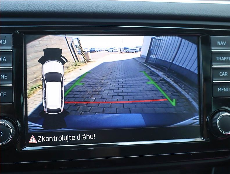 Škoda Octavia (2016) 2.0 TDI, Kůže, Navi, Bi-Xenony - fotka 26 z 27