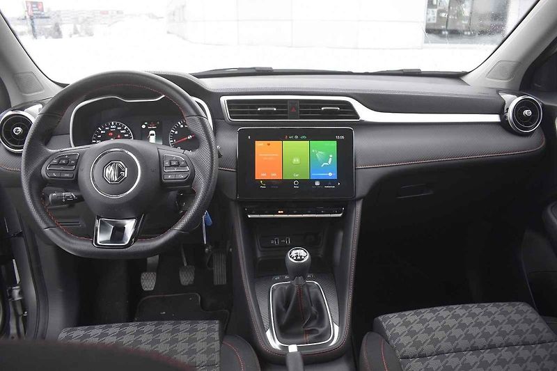 Auto jsem testoval převážně v typicky zimních podmínkách