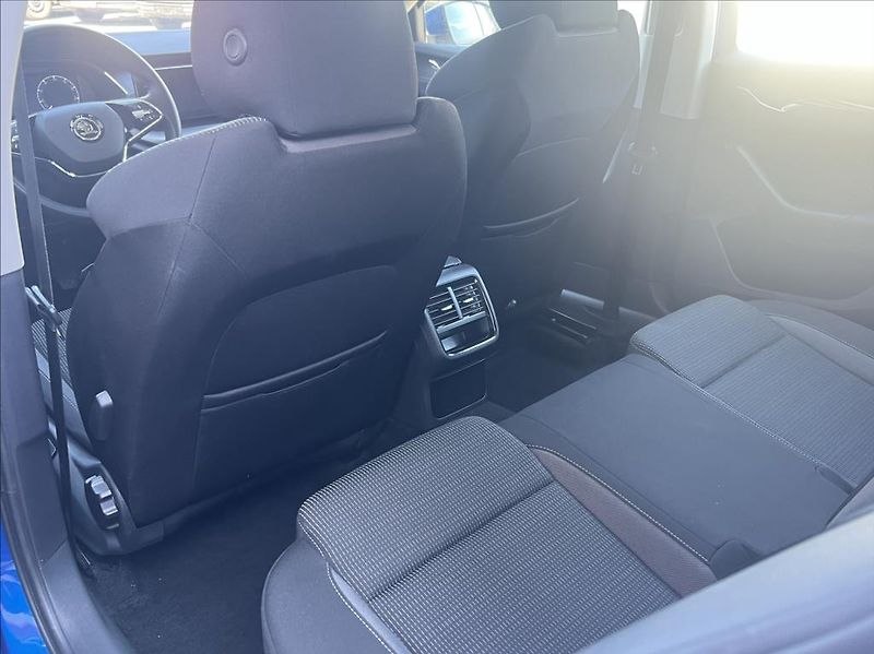 Škoda Octavia 2,0 TDI 85kW Ambition Combi - fotka 14 z 31