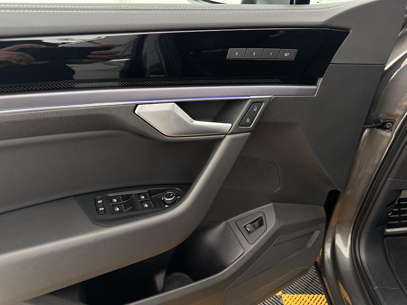 Volkswagen Touareg 3.0Tdi*1-MAJ*DPH*HUD*R-LINE* - fotka 9 z 50