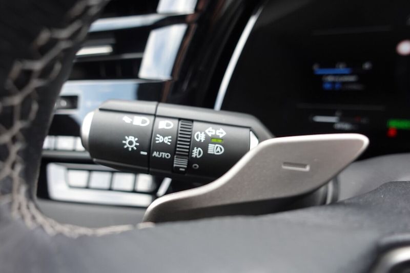 Lexus RX RX500h F SPORT Special Edition - fotka 33 z 38