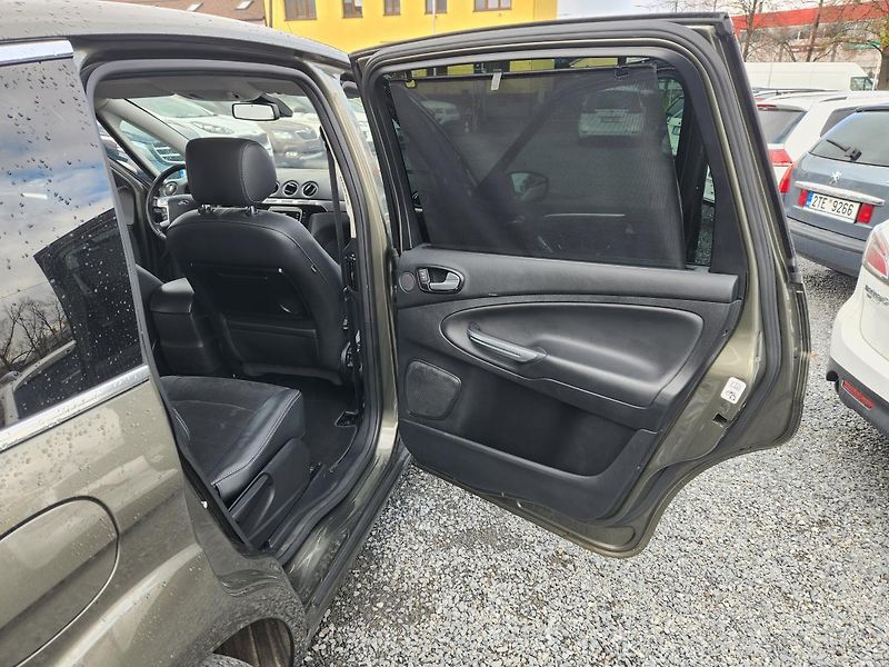 Ford S-MAX 2.0 TDCI - fotka 8 z 15
