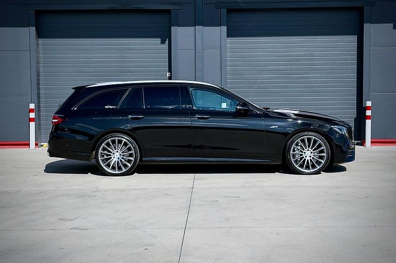 Mercedes-Benz Třídy E (2018) Mercedes-Benz E 53 AMG 4Matic+ - fotka 10 z 52
