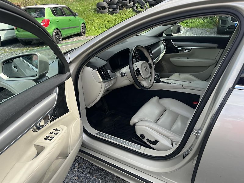 Volvo V90 (2019) 2,0 D4 140 Kw 4X4 AUT - fotka 9 z 20