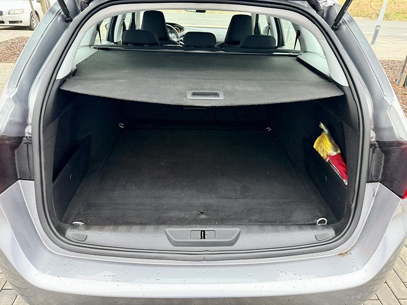 Peugeot 308 (2016) 1.6 BLUE HDI ALLURE KOUP. ČR - fotka 19 z 19
