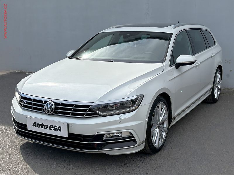 Volkswagen Passat (2017) 2.0 TSi, R-Line, DSG, panor - fotka 3 z 18