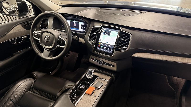 Volvo XC90 (2022) B5 ,ČR, Plus Dark,ventilace - fotka 34 z 72