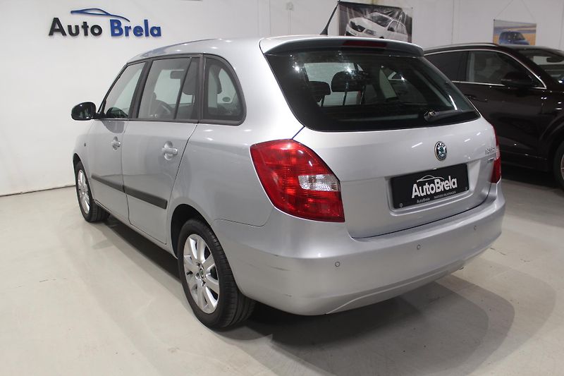 Škoda Fabia (2011) 1.2TSI 63kW Klima  - fotka 9 z 27