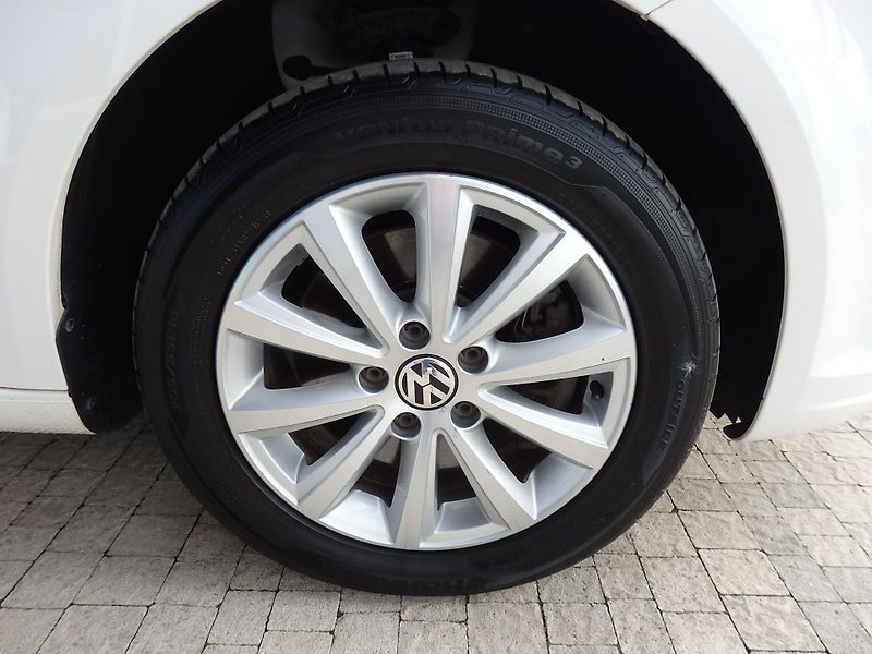 Volkswagen Touran 1.4 TSI 103kW DIGI.KLIMA ZÁVĚS - fotka 12 z 13