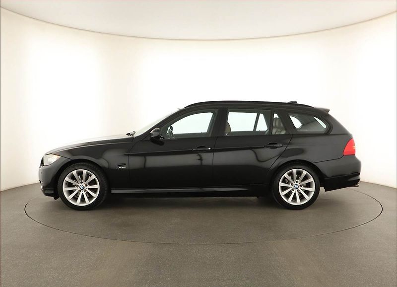 BMW Řada 3 (2011) 320 d xDrive, 4X4, Automat - fotka 3 z 17