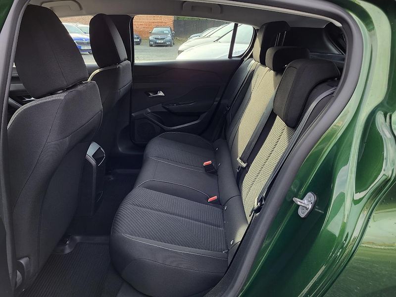 Peugeot 308 1.5 BlueHDi 130k ACTIVE PACK  - fotka 8 z 43