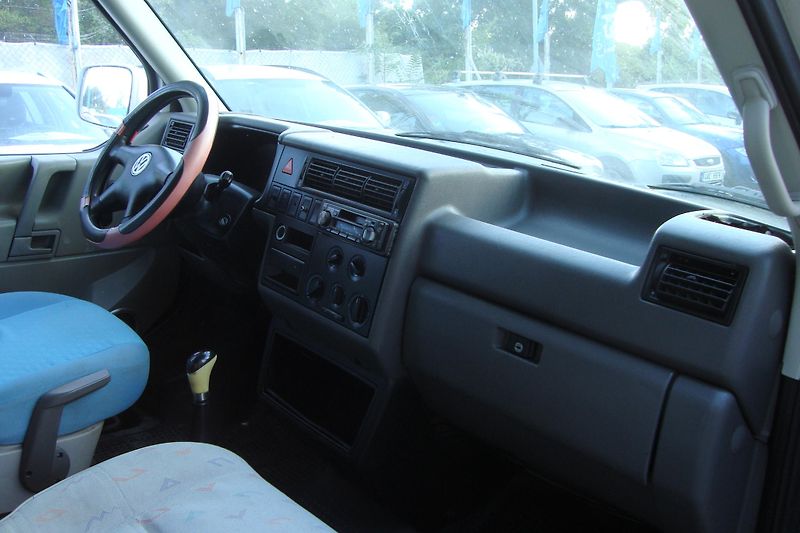 Volkswagen Transporter (2000) T4,2.5 TDi,ČR,Nová STK 8/2028 - fotka 38 z 54