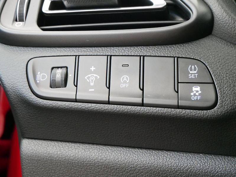 Hyundai i30 - fotka 13 z 28