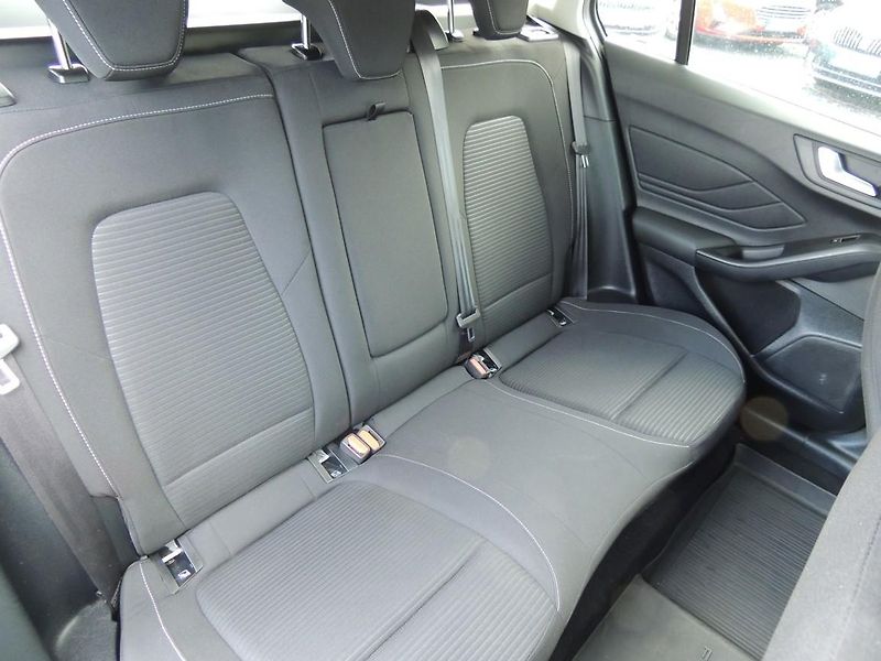 Ford Focus (2022) 1.5TDCi,88kw,Titanium,automat - fotka 49 z 62