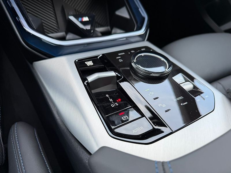 BMW X3 xDrive 20d Harman Kamery 360 E - fotka 31 z 34