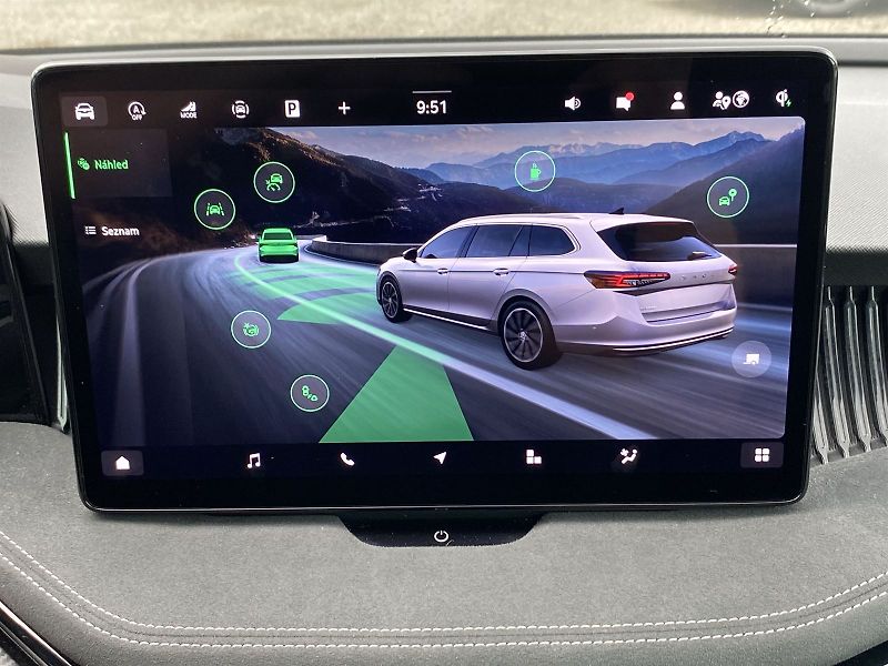 Škoda Superb (2025) Combi 2.0 TDI 4x4 DSG Sportlin - fotka 17 z 39
