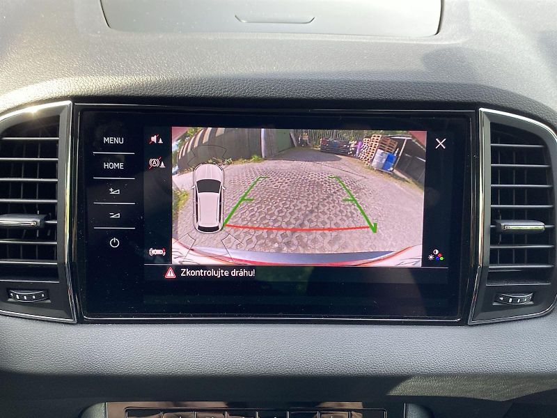 Škoda Karoq (2018) 1.5 TSI DSG Style + - fotka 16 z 40