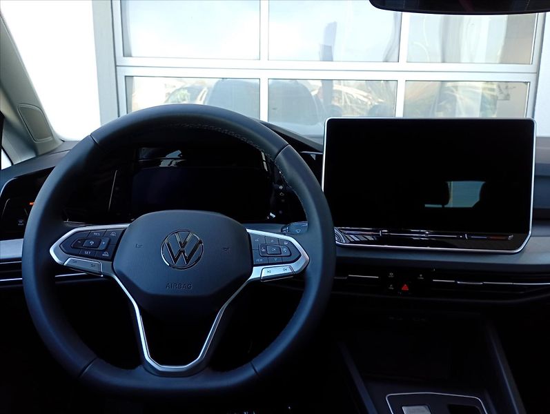Volkswagen Golf Variant (2026) 1,5 eTSI 7DSG mHEV  People - fotka 14 z 18
