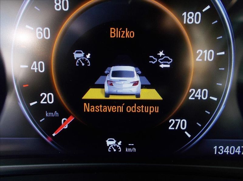 Opel Insignia ST 1.6 CDTi 100kW INNOVATION - fotka 27 z 46