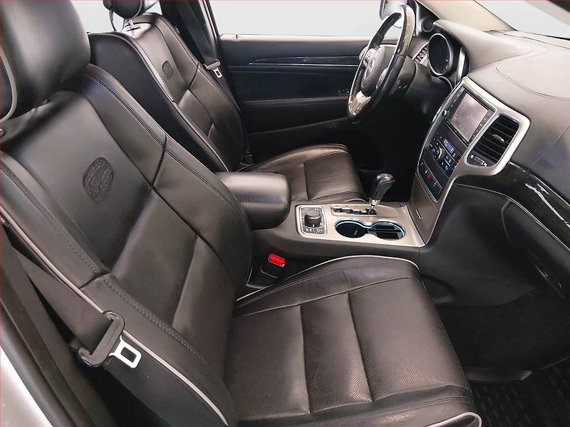 Jeep Grand Cherokee (2011) Overland 3.0 CRD, 4X4 - fotka 9 z 18