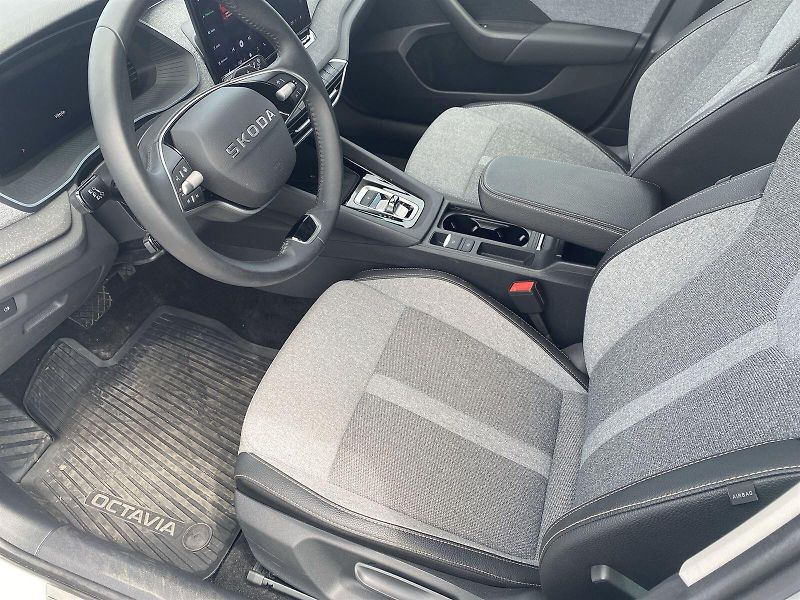 Škoda Octavia (2025) 1.5 TSI DSG Top Selection - fotka 6 z 34