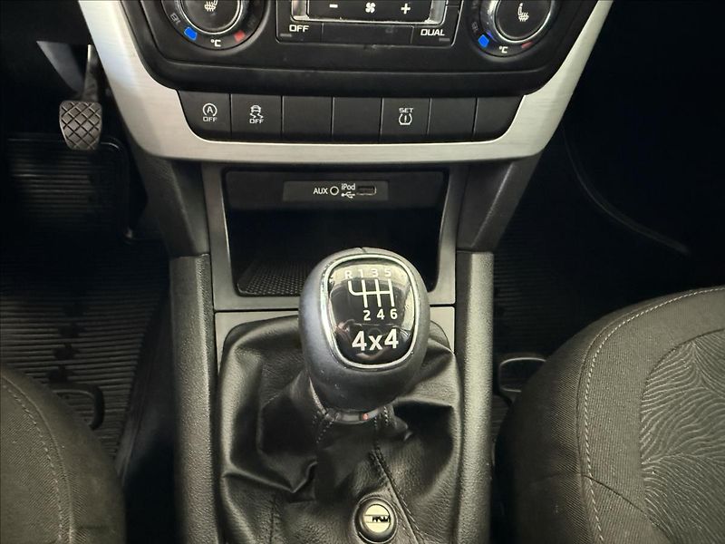 Škoda Yeti 2,0   TDI,4x4,PŮVOD ČR,2.MAJIT - fotka 19 z 23