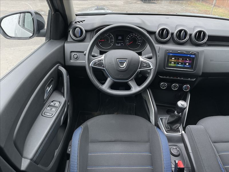 Dacia Duster 1,3 TCe 150 4x4 Celebration - fotka 7 z 22