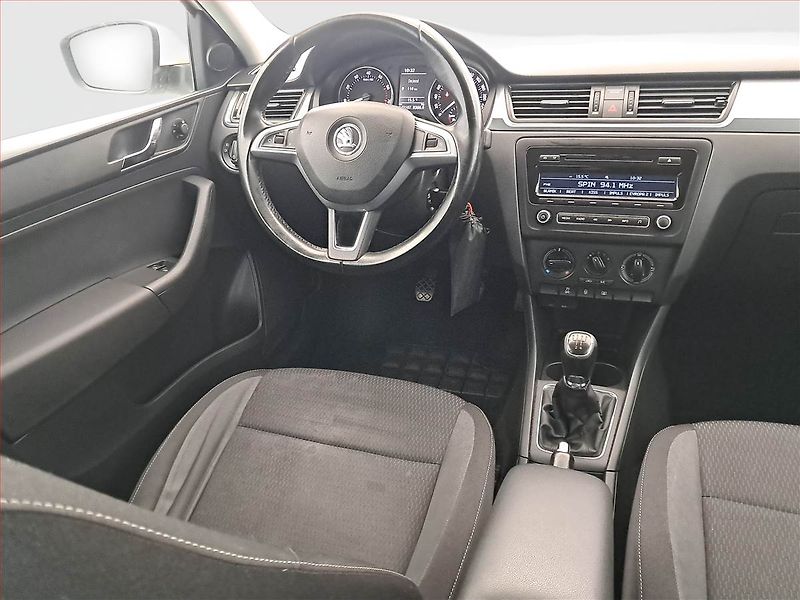 Škoda Rapid (2015) Ambition 1.2 TSI, Serv.kniha - fotka 7 z 16