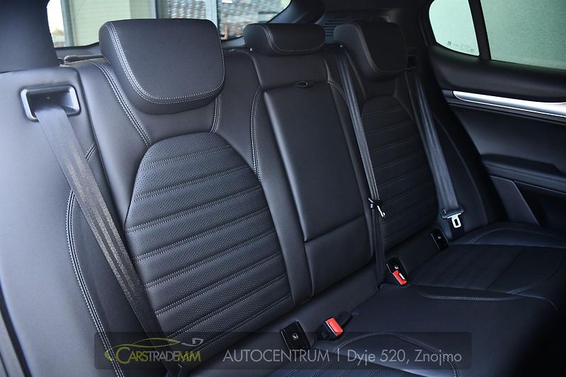 Alfa Romeo Stelvio 2,2 D 16V 210k Veloce AT8-Q4 - fotka 19 z 55
