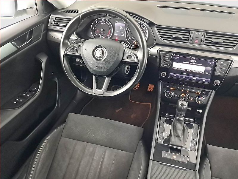 Škoda Superb (2016) 2.0 TDI, Automat, Kůže, Navi - fotka 7 z 20