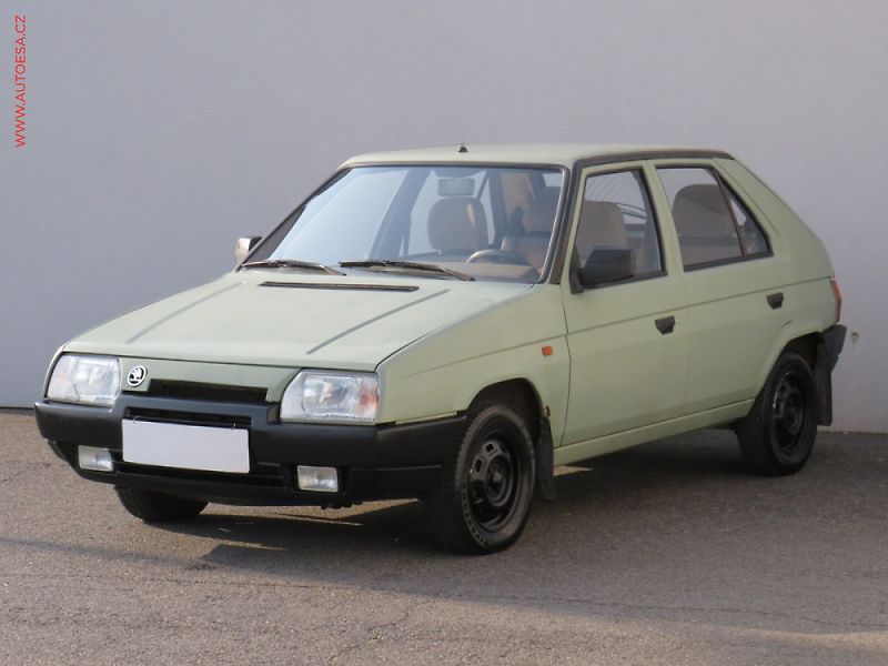 Škoda Favorit (1990) 1.3i, ČR, STK4/28 - fotka 3 z 3