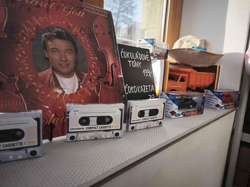 V RE: Bistru na člověka dýchne nostalgie z nedávných časů.