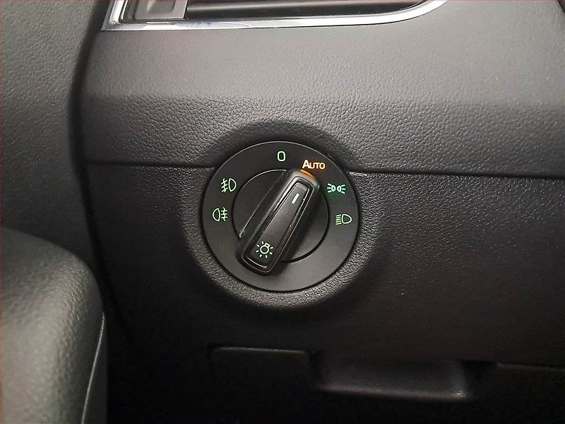 Škoda Octavia (2020) 1.6 TDI, Tempomat - fotka 18 z 20