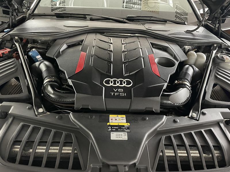 Audi S8 4,0TFSI Quattro*420kW*Webasto - fotka 42 z 42